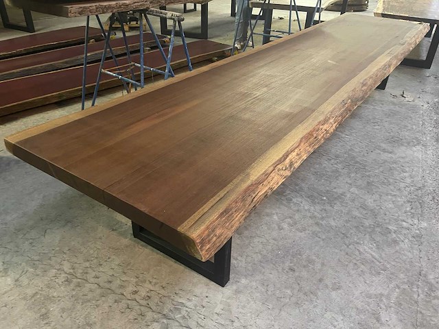 Iroko tafel 4400x1000x65mm - afbeelding 1 van  3