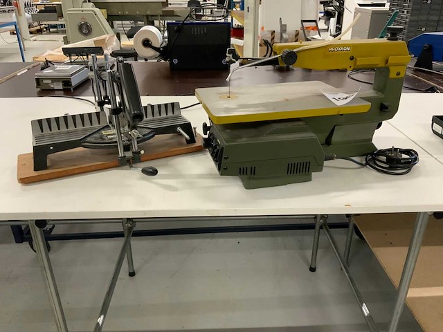 Ironside, proxxon zaagmachine en handzaag (2x) - afbeelding 2 van  9