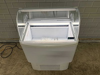 Isa - gel eco fiji - schepijs vitrine mobiel geremd ongebruikt - afbeelding 2 van  7