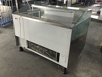 Isa - schepijs vitrine - afbeelding 3 van  5