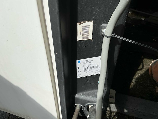 Isa gel pro millennium 0720 schepijsvitrine met koelcompressor (faillissement) - afbeelding 3 van  11