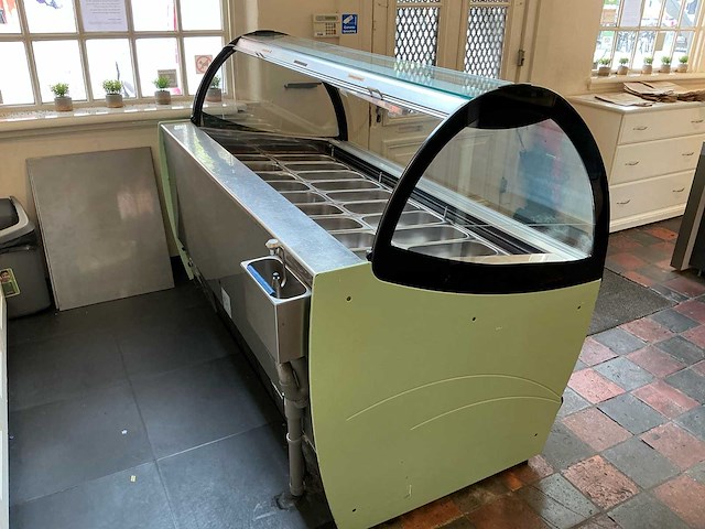 Isa gel pro millennium 0720 schepijsvitrine met koelcompressor (faillissement) - afbeelding 5 van  11
