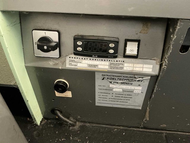 Isa gel pro millennium 0720 schepijsvitrine met koelcompressor (faillissement) - afbeelding 8 van  11