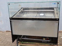 Isa italy ijsvitrine model vetrinati kelly zonder koelmotor - afbeelding 2 van  9