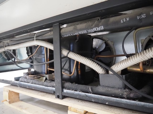 Isa s.p.a. - afbeelding 3 van  12