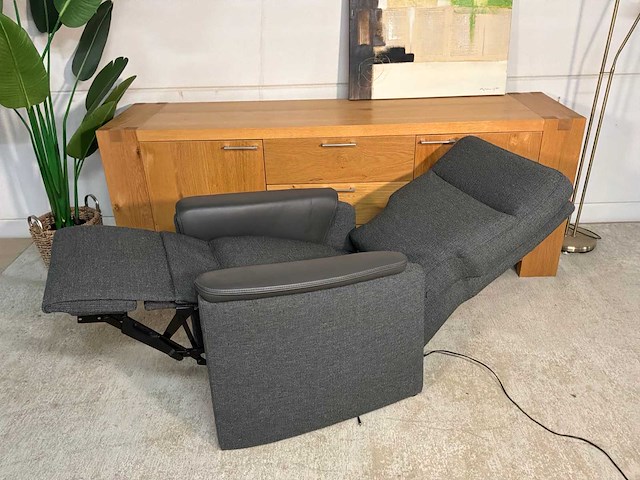 Isak electrische sta-op fauteuil - afbeelding 3 van  16