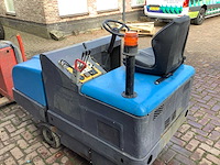 Isal pb115 straatveegmachine - afbeelding 3 van  5