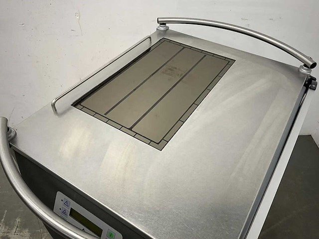 Iseco - serelis 7 isolé - regenereer serveerwagen - afbeelding 3 van  7