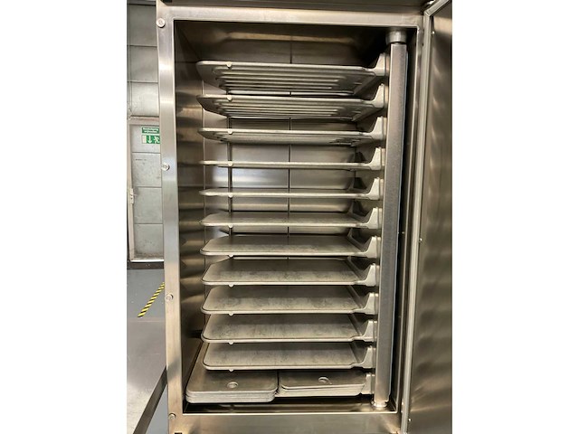 Iseco energis 12 réverible regenereerkast met tafel (3x) - afbeelding 10 van  11