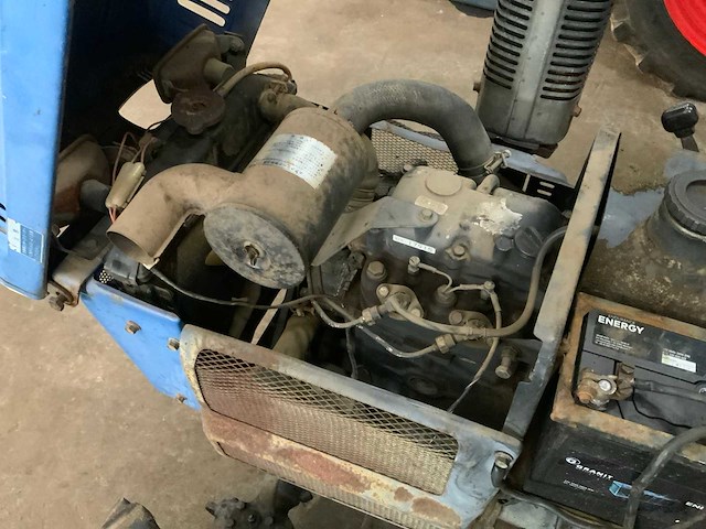 Iseiki t 1210 minitractor - afbeelding 2 van  15