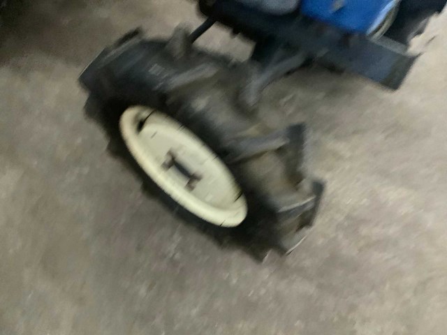 Iseiki t 1210 minitractor - afbeelding 6 van  15