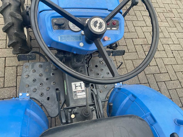 Iseki 1410 minitractor - afbeelding 19 van  19
