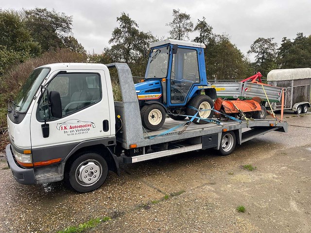 Iseki 315 minitractor met diverse aanbouwdelen en aanhanger - afbeelding 2 van  26