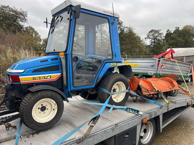 Iseki 315 minitractor met diverse aanbouwdelen en aanhanger - afbeelding 1 van  26