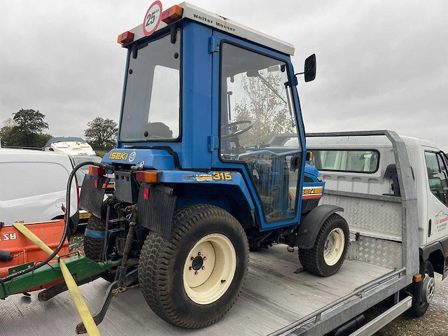 Iseki 315 minitractor met diverse aanbouwdelen en aanhanger - afbeelding 18 van  26