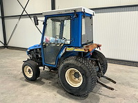 Iseki 320 compacttractor - afbeelding 8 van  13
