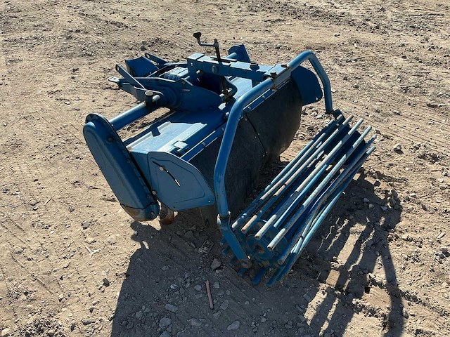 Iseki frees spitmachine - afbeelding 3 van  4