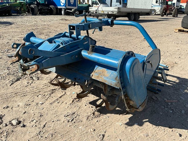 Iseki frees spitmachine - afbeelding 4 van  4