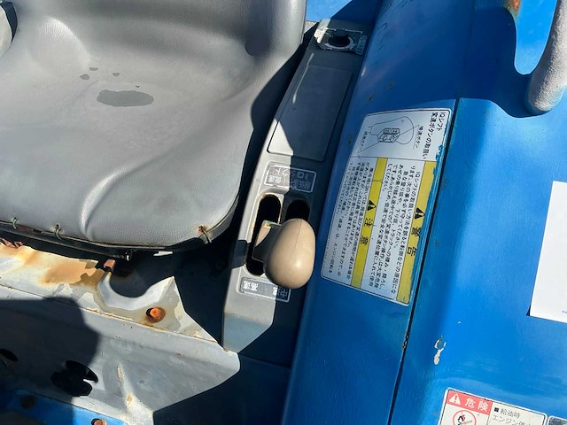 Iseki geas 33 vierwielaangedreven mini landbouwtractor - afbeelding 14 van  18