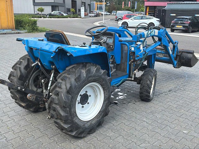 Iseki h-dx minitractor - afbeelding 12 van  16