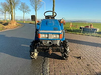 Iseki landhope 125 vierwielaangedreven landbouwtractor - afbeelding 4 van  25