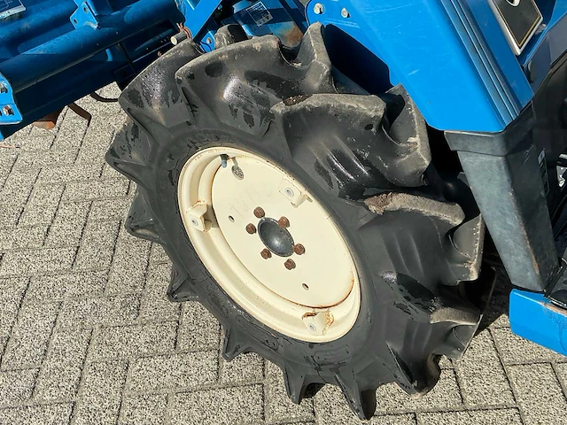 Iseki landhope 140 ( 4wd ) minitractor - afbeelding 5 van  14