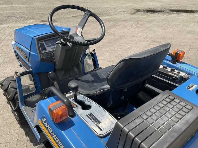 Iseki landhope 157 minitractor - afbeelding 15 van  16