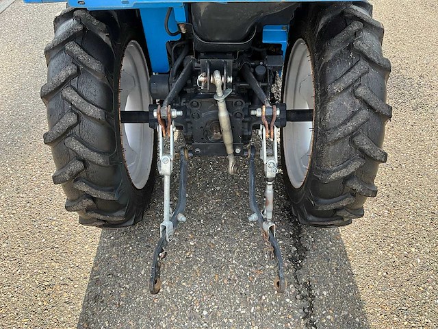 Iseki landhope 175 4wd minitractor met voorlader - afbeelding 10 van  28