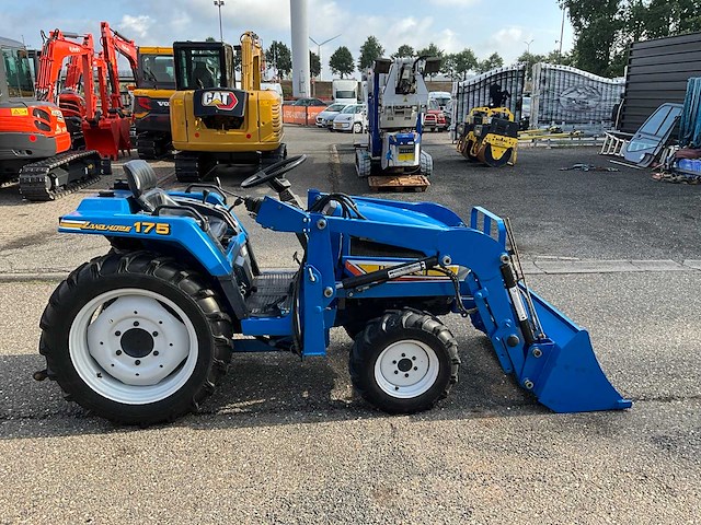 Iseki landhope 175 4wd minitractor met voorlader - afbeelding 26 van  28