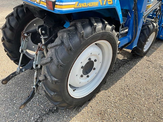 Iseki landhope 175 4wd minitractor met voorlader - afbeelding 4 van  28