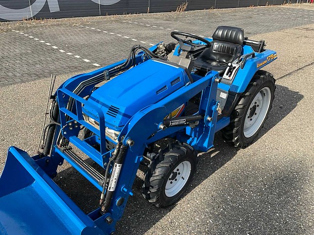 Iseki landhope 175 4wd minitractor met voorlader - afbeelding 7 van  28