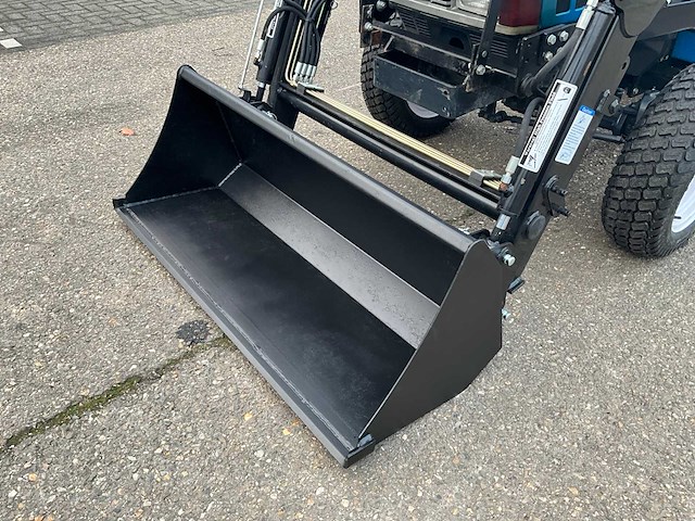 Iseki landhope 217 4wd minitractor met voorlader - afbeelding 8 van  28