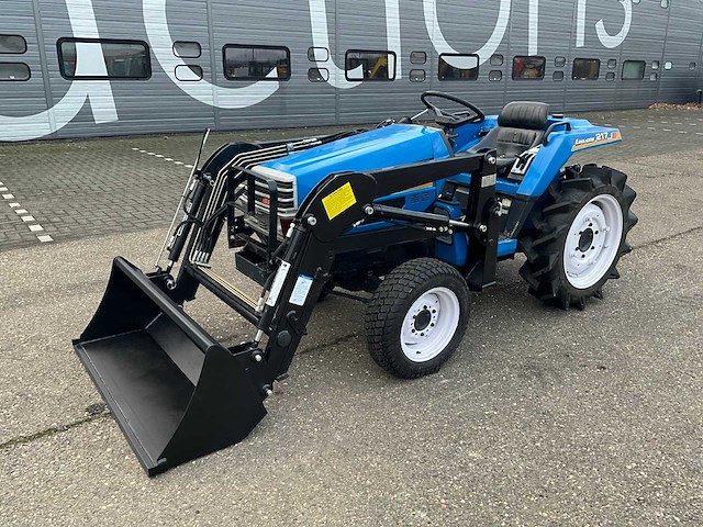 Iseki landhope 217 4wd minitractor met voorlader - afbeelding 1 van  28