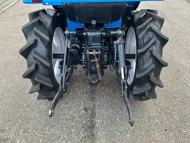 Iseki landhope 217 4wd minitractor met voorlader - afbeelding 14 van  28