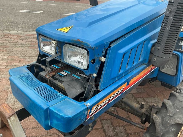 Iseki landhope tu180f smalspoor- en compacttractor - afbeelding 3 van  25