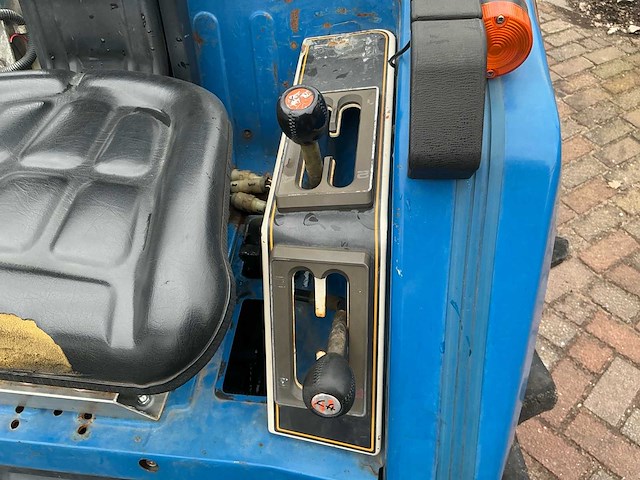 Iseki landhope tu180f smalspoor- en compacttractor - afbeelding 6 van  25