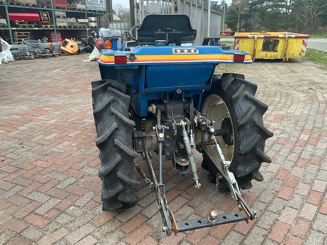 Iseki landhope tu180f smalspoor- en compacttractor - afbeelding 20 van  25