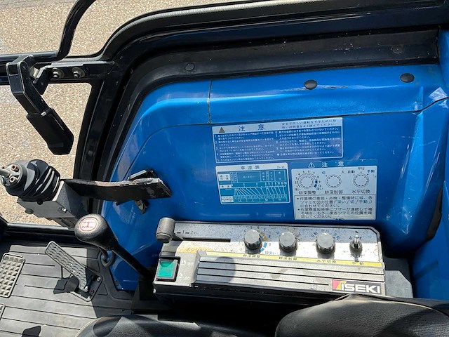 Iseki landleader 295 vierwielaangedreven landbouwtractor - afbeelding 16 van  37