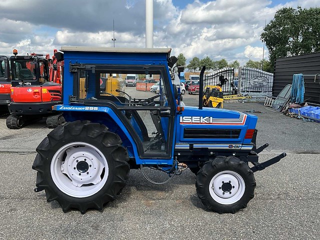 Iseki landleader 295 vierwielaangedreven landbouwtractor - afbeelding 34 van  37