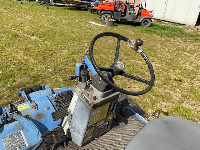 Iseki sf330 maaimachine - afbeelding 2 van  24