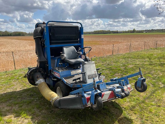 Iseki sf330 maaimachine - afbeelding 18 van  24