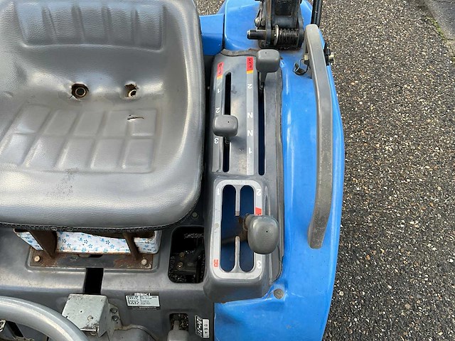 Iseki sial 15 4wd minitractor - afbeelding 9 van  23