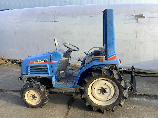 Iseki sial 17 industriële trekker - afbeelding 1 van  10