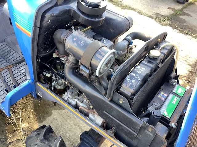 Iseki sial 17 industriële trekker - afbeelding 4 van  14