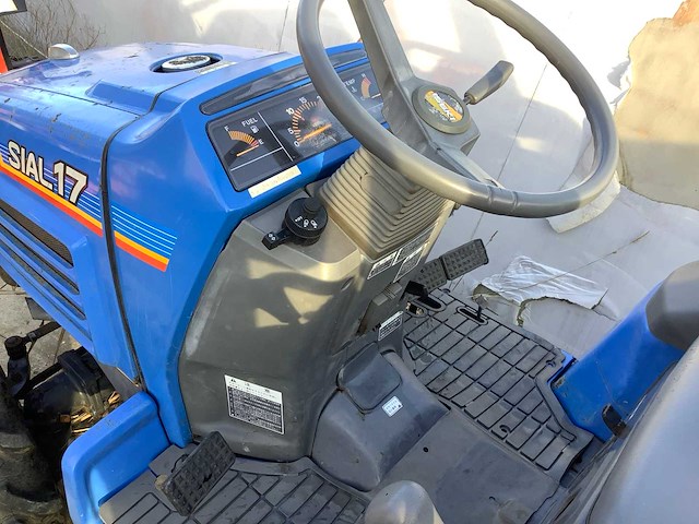 Iseki sial 17 industriële trekker - afbeelding 11 van  14