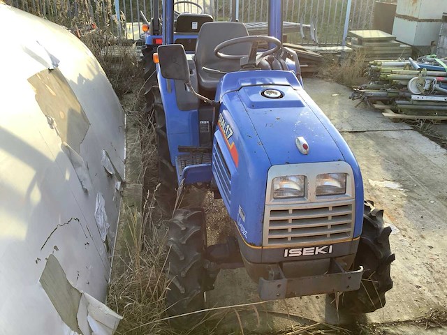 Iseki sial 17 industriële trekker - afbeelding 13 van  14