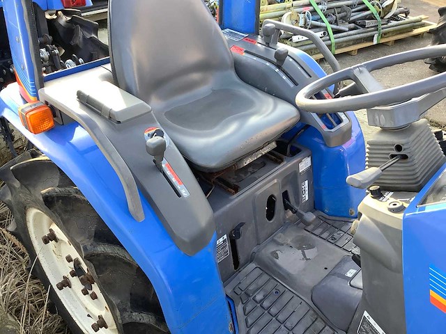 Iseki sial 17 industriële trekker - afbeelding 14 van  14