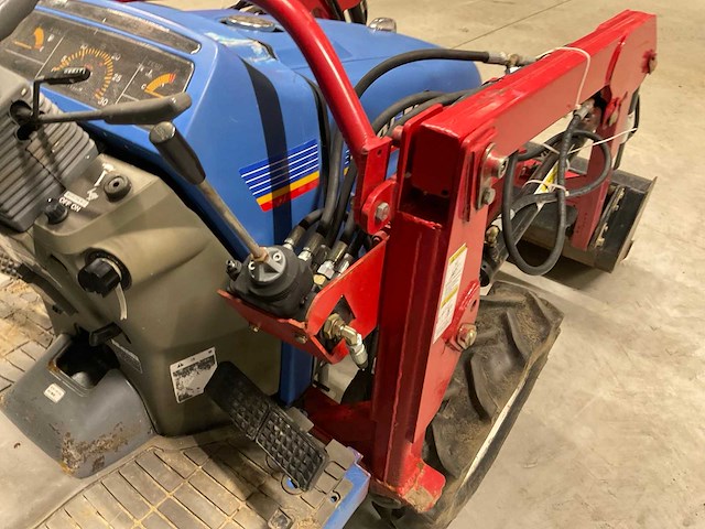 Iseki sial 19 tractor met voorlader - afbeelding 7 van  17