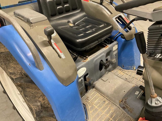 Iseki sial 19 tractor met voorlader - afbeelding 9 van  17