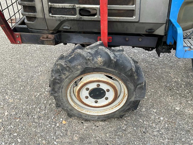 Iseki sial 223 compacttractor - afbeelding 3 van  13